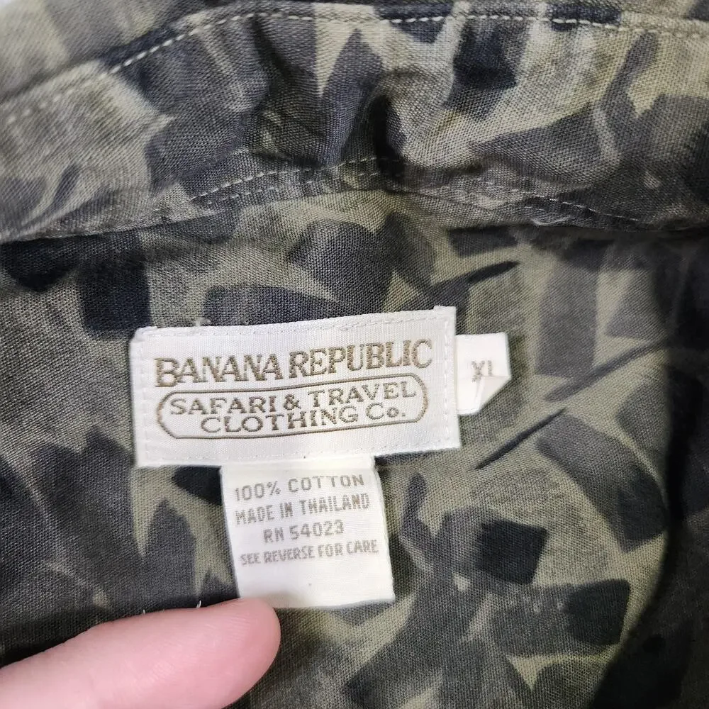 VTG Banana‎ Republic Shirt Mens XL Green Leaf Short Sleeve Button Up Tropical